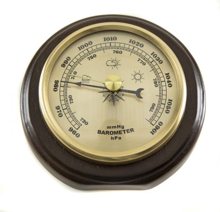 1054 Wall metal barometer – OPTIKASCIENCE